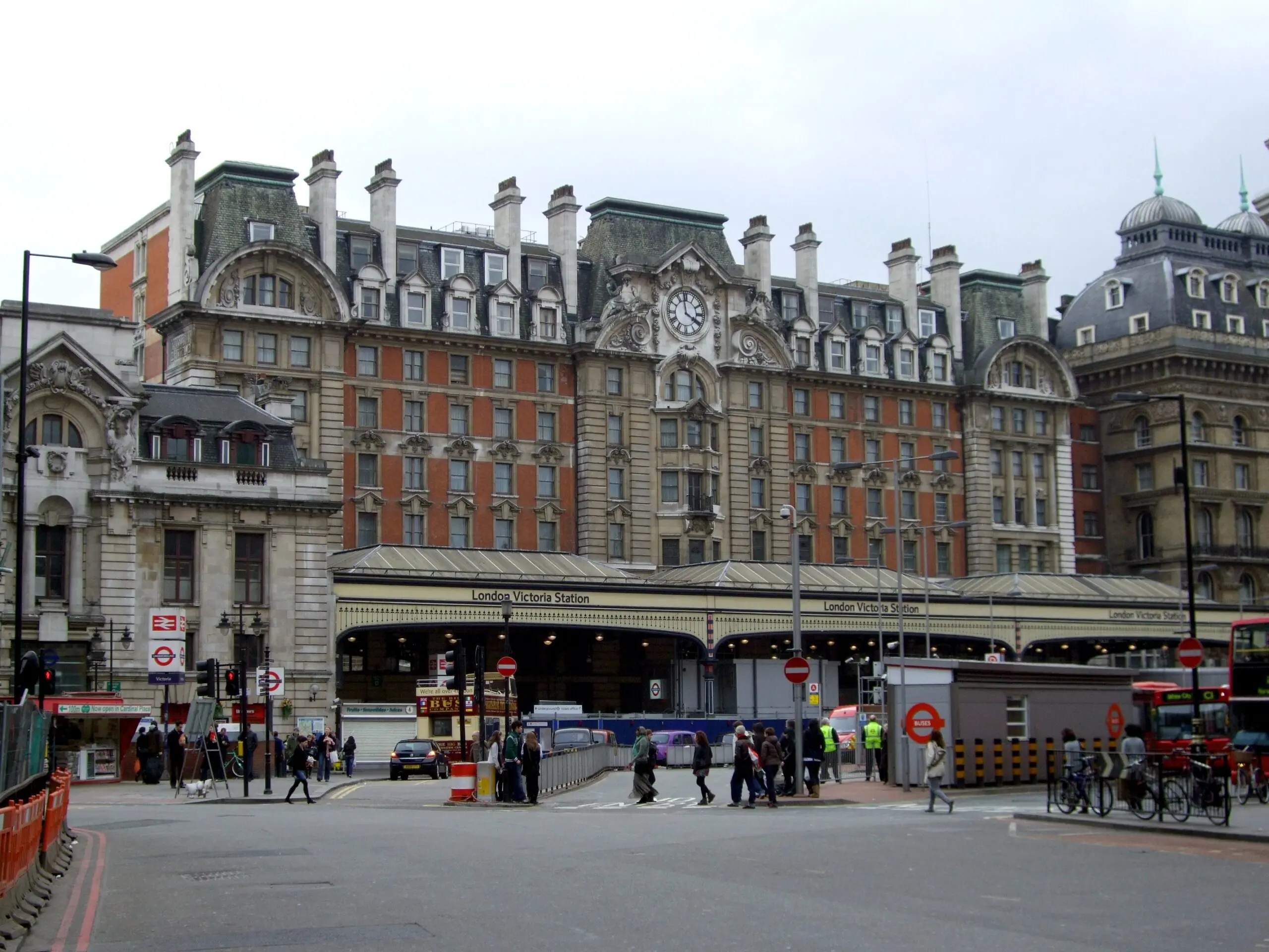 London Victoria railway station
