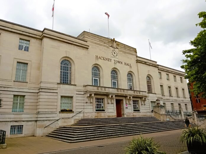 Hackney Town Hall on Mare Street, London. Photo by Richard Kelly, licensed CC BY 4.0 via Wikimedia Commons.