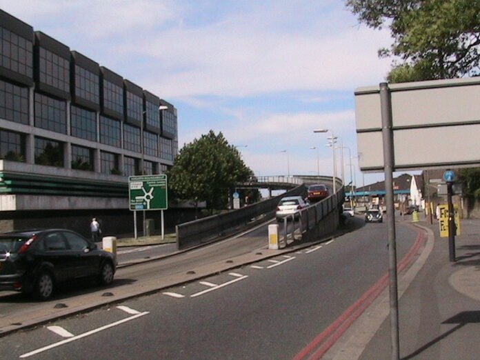 Hogarth Roundabout, Burlington Lane approach, Chiswick
