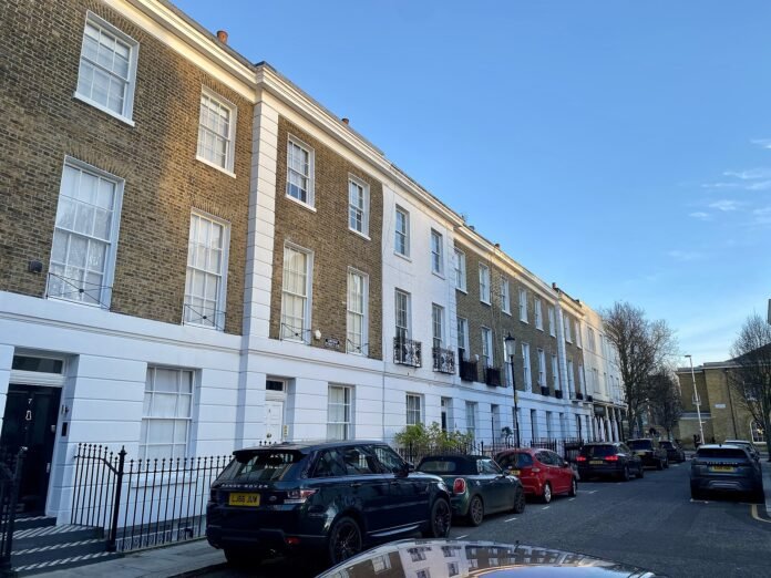 Terraced houses at 1-10 Lincoln Street, Chelsea, London