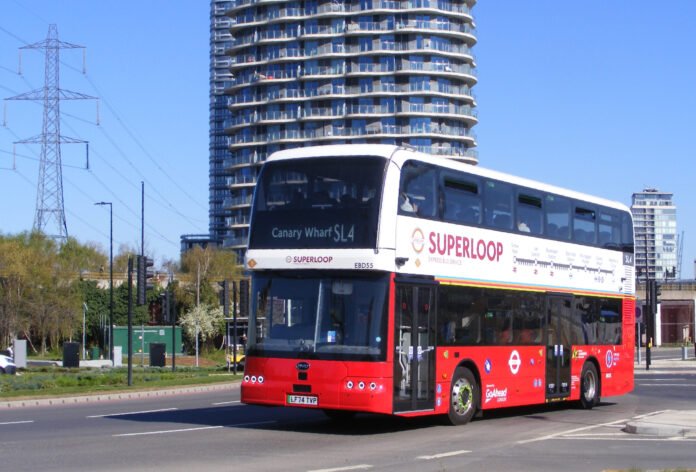 Superloop SL4 bus emerging from the Silvertown Tunnel